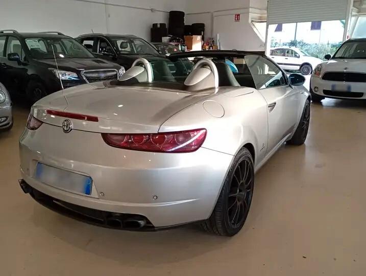 Alfa Romeo Spider 3.2 JTS V6