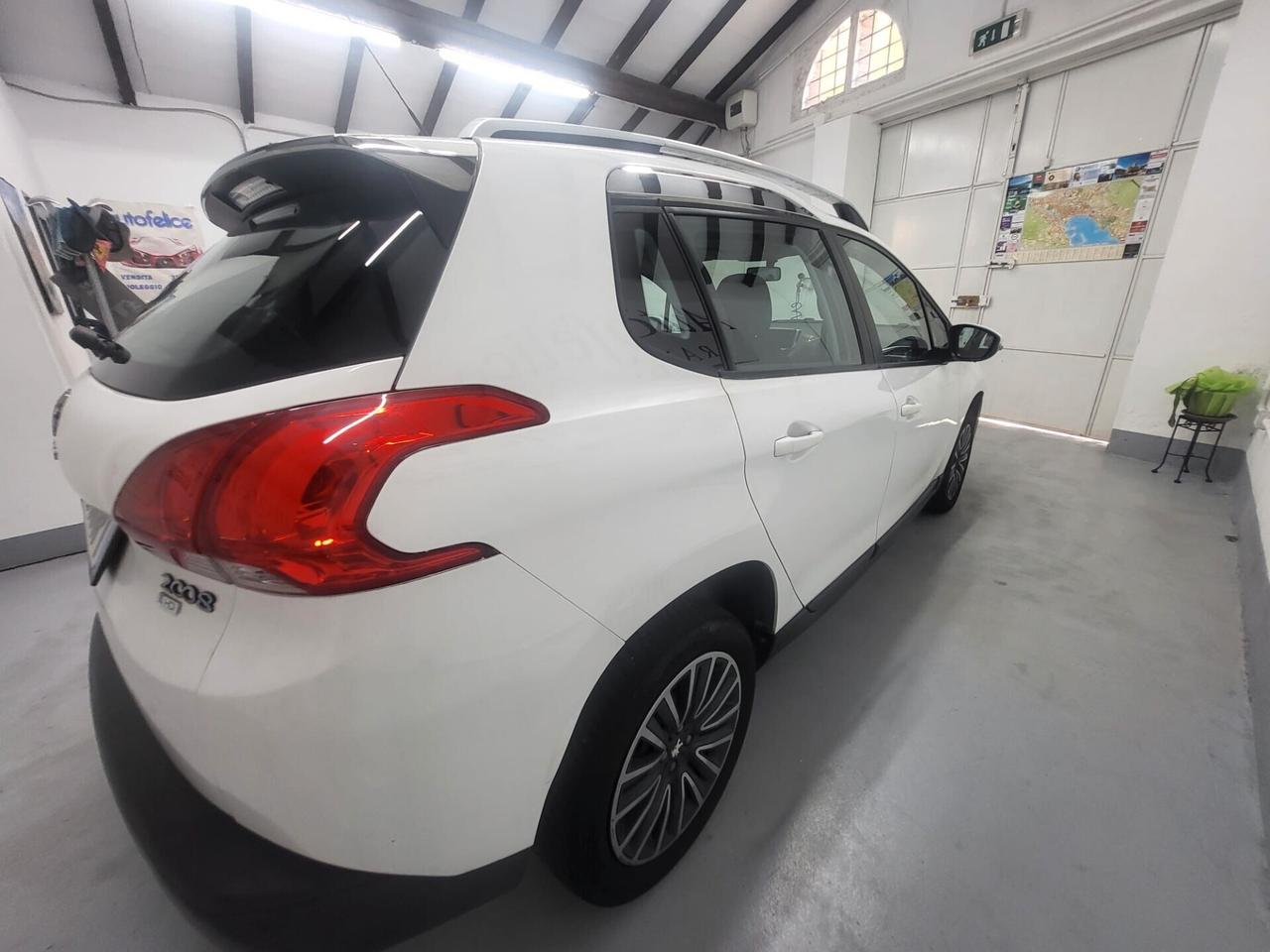 Peugeot 2008 1.6 e-HDi 92 CV Stop&Start Urban Cross