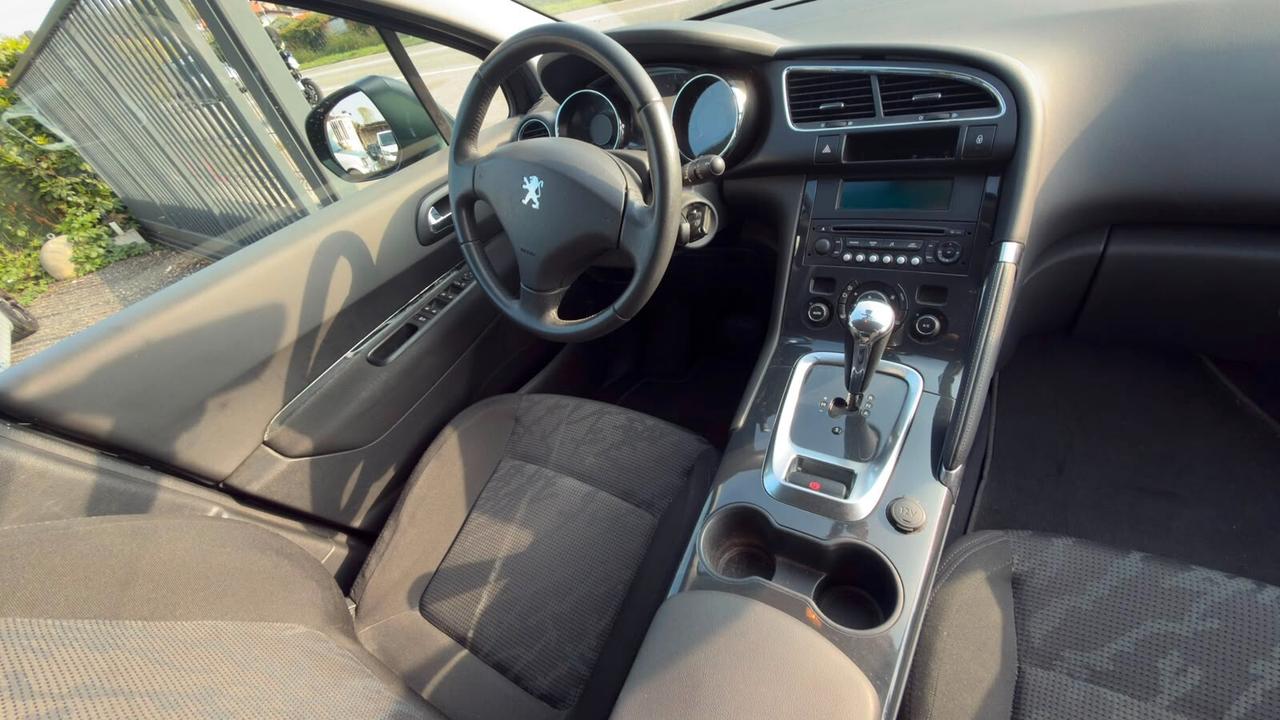 Peugeot 3008 1.6 e-HDi 112CV cambio robotizzato Stop&Start Allure