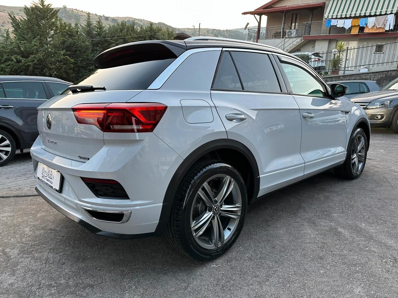 Volkswagen T-Roc 2.0 TDI SCR 150 CV DSG 4MOTION R-Line