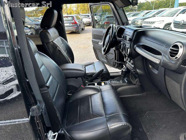 JEEP Wrangler Wrangler III 2011 2.8 crd Sahara auto EB828JA