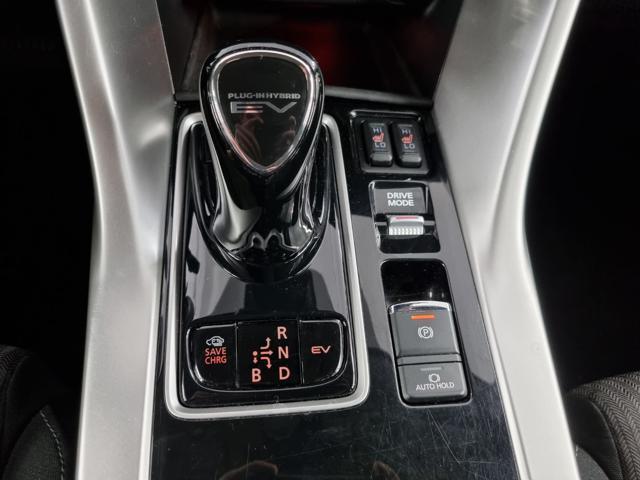 MITSUBISHI Eclipse Cross 2.4 MIVEC 4WD PHEV Instyle SDA Pack 0