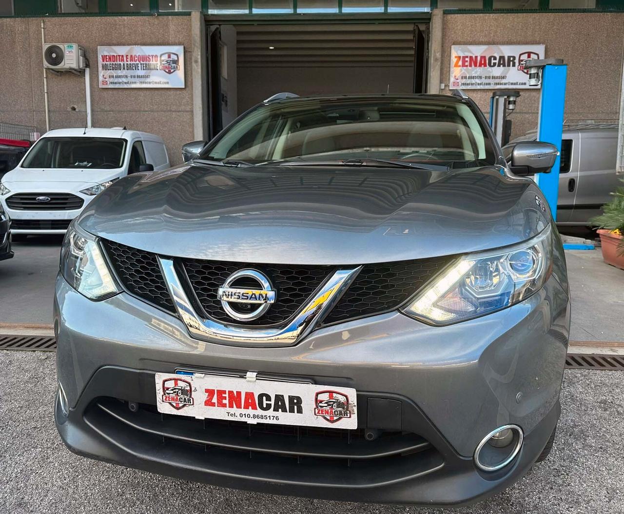 Nissan Qashqai 1.6 dCi 4WD Tekna Tetto Panoramico Telecamera 360