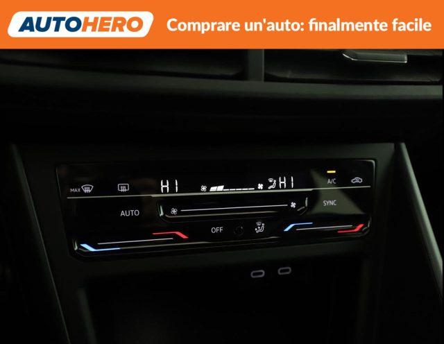 VOLKSWAGEN Taigo 1.0 TSI 110 CV R-Line