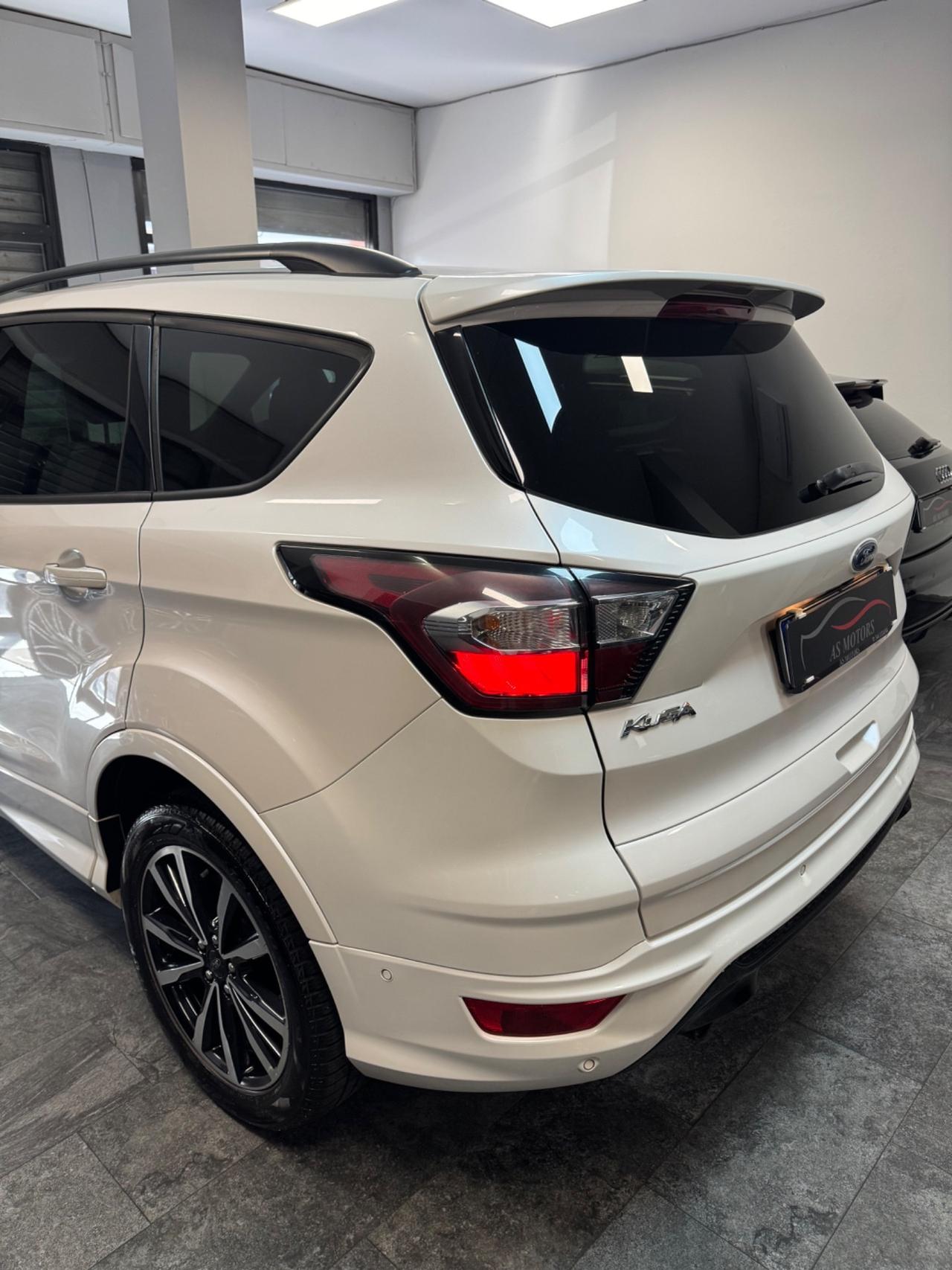 Ford Kuga 1.5 TDCI 120 CV ST-Line Finanziabile