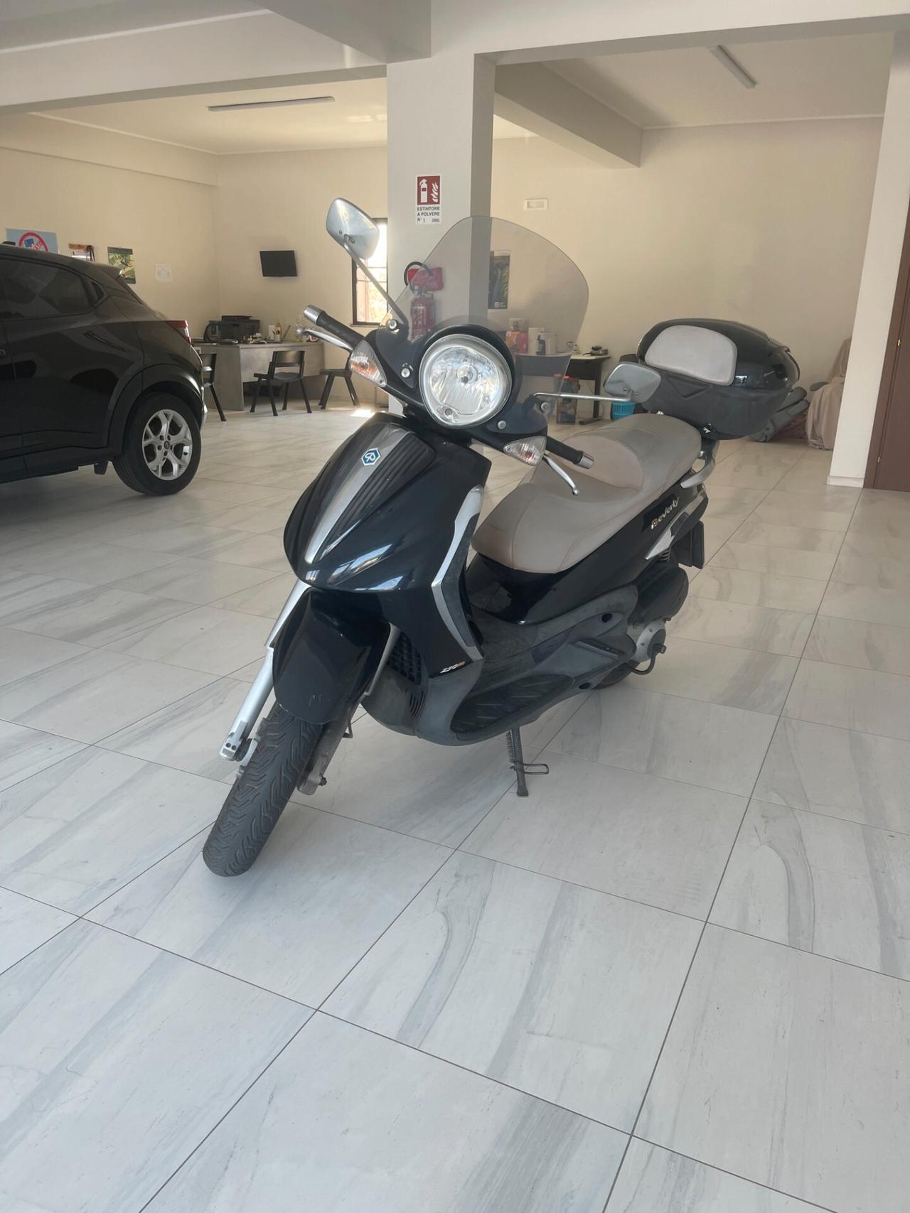 Piaggio Beverly 250 i.e. TOURER
