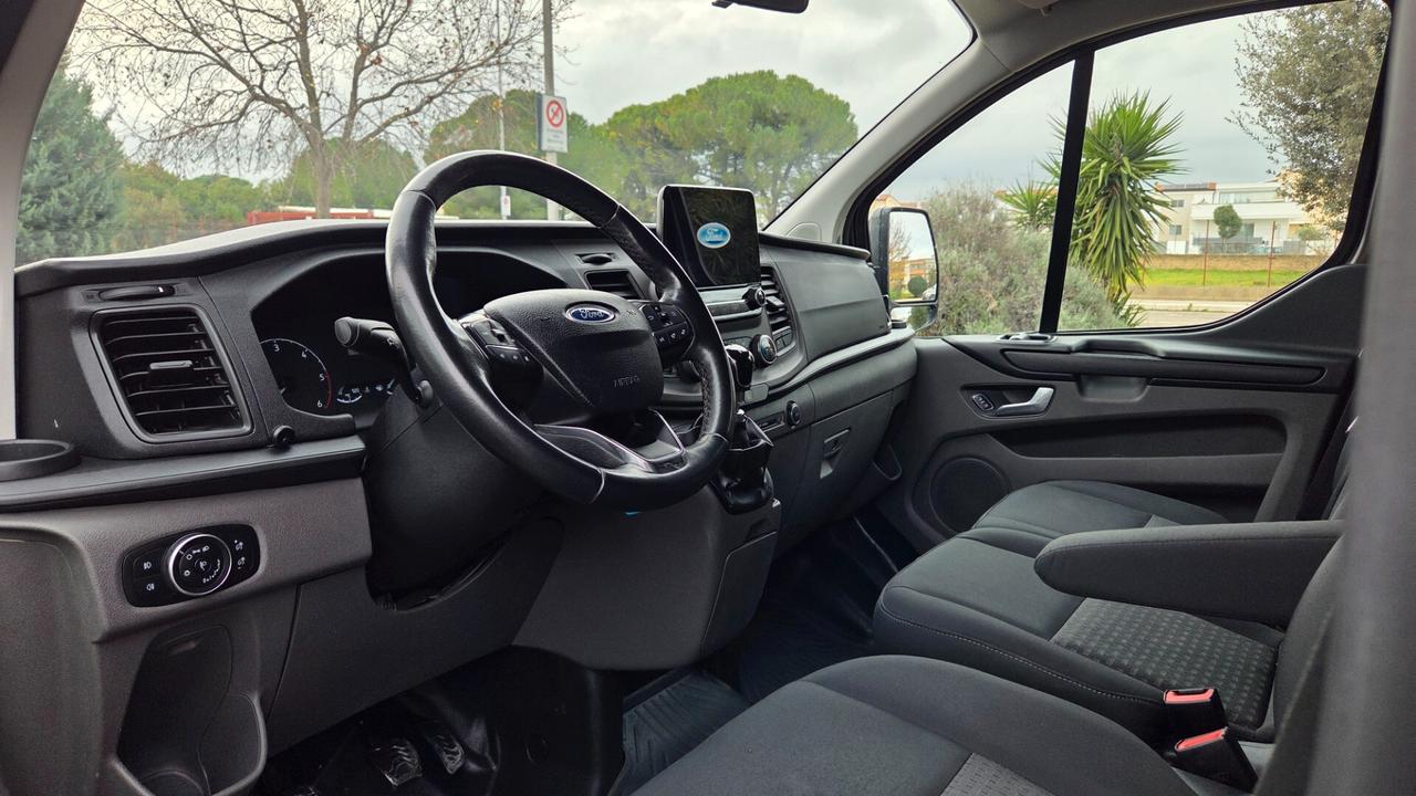 Ford Transit Custom 9 Posti Titanium prolungato Uni pro