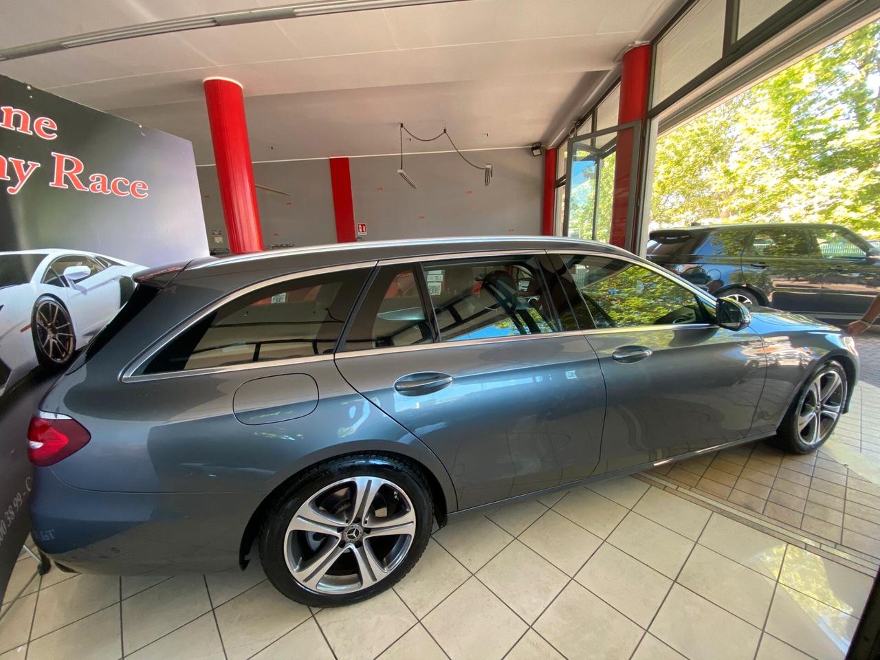 Mercedes E 200 Premium Plus