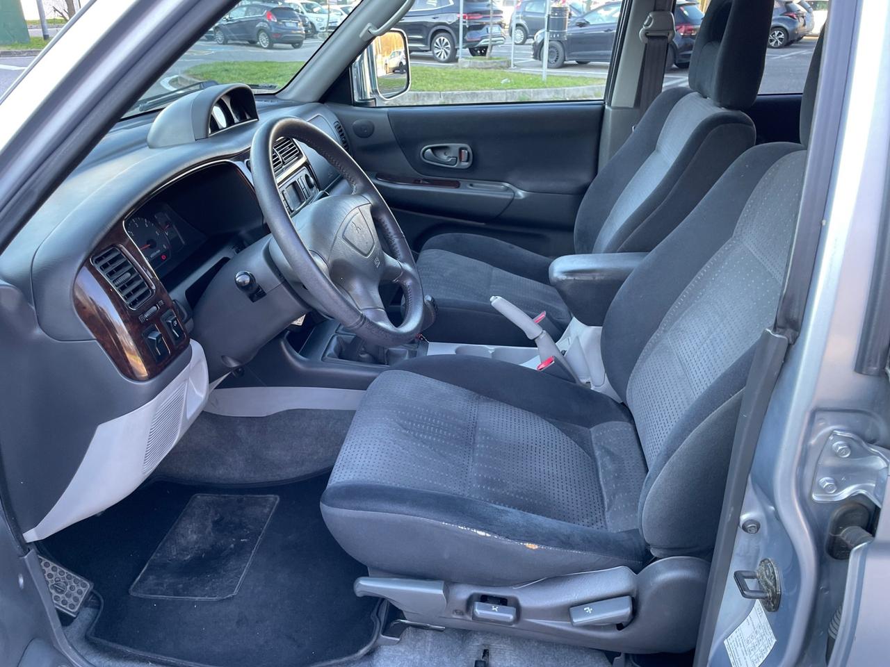 Mitsubishi Pajero Sport 2.5 TDI GLS TARGET *4X4 *