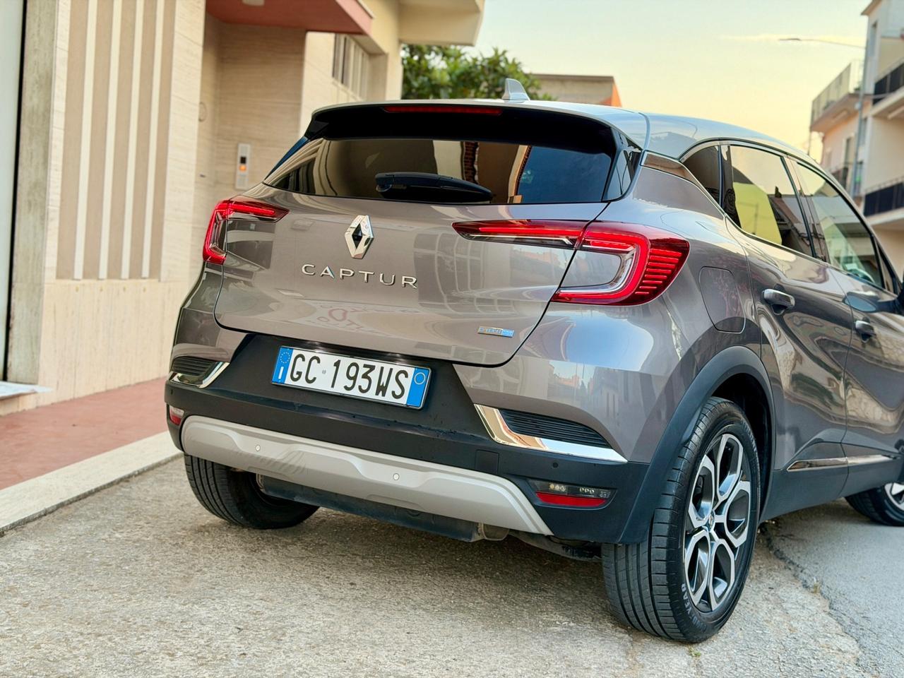 Renault Plug-in Hybrid E-Tech 160 CV Intens