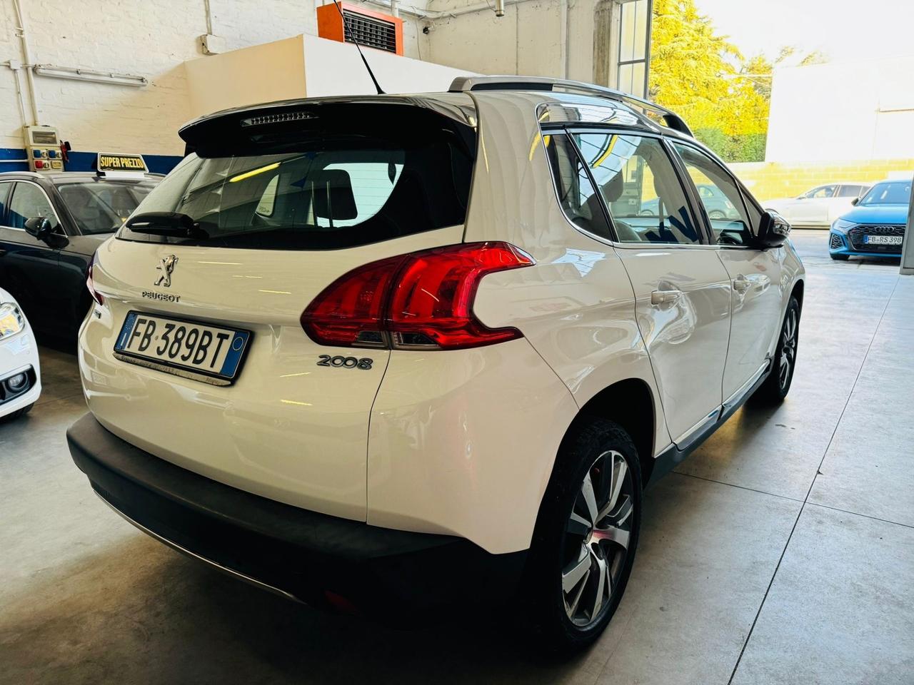 Peugeot 2008 BlueHDi 100 Black Matt