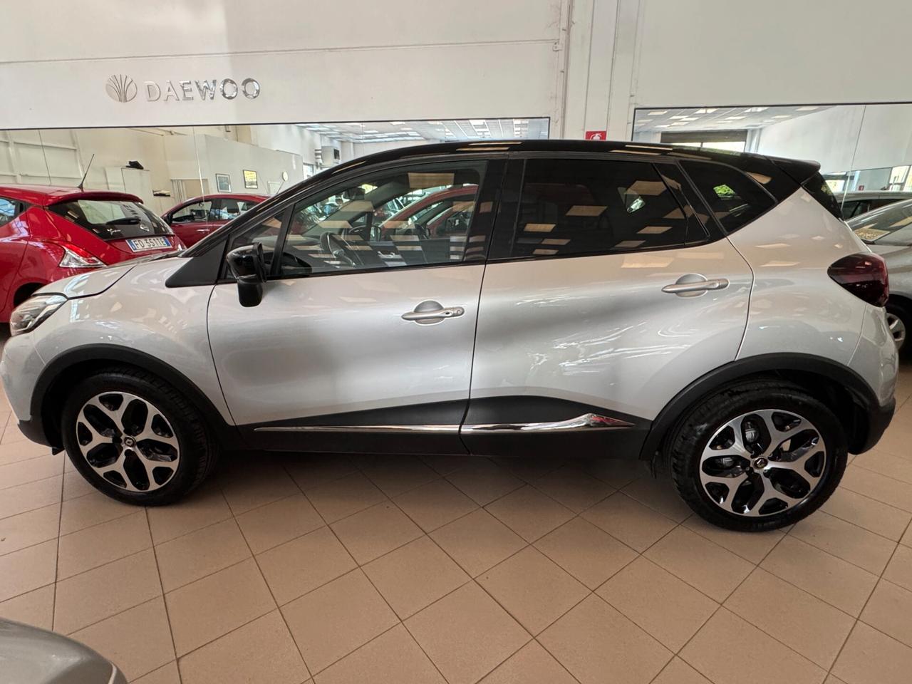 Renault Captur TCe 12V 90 CV Sport Edition2 - OK NEOPATENTATI!