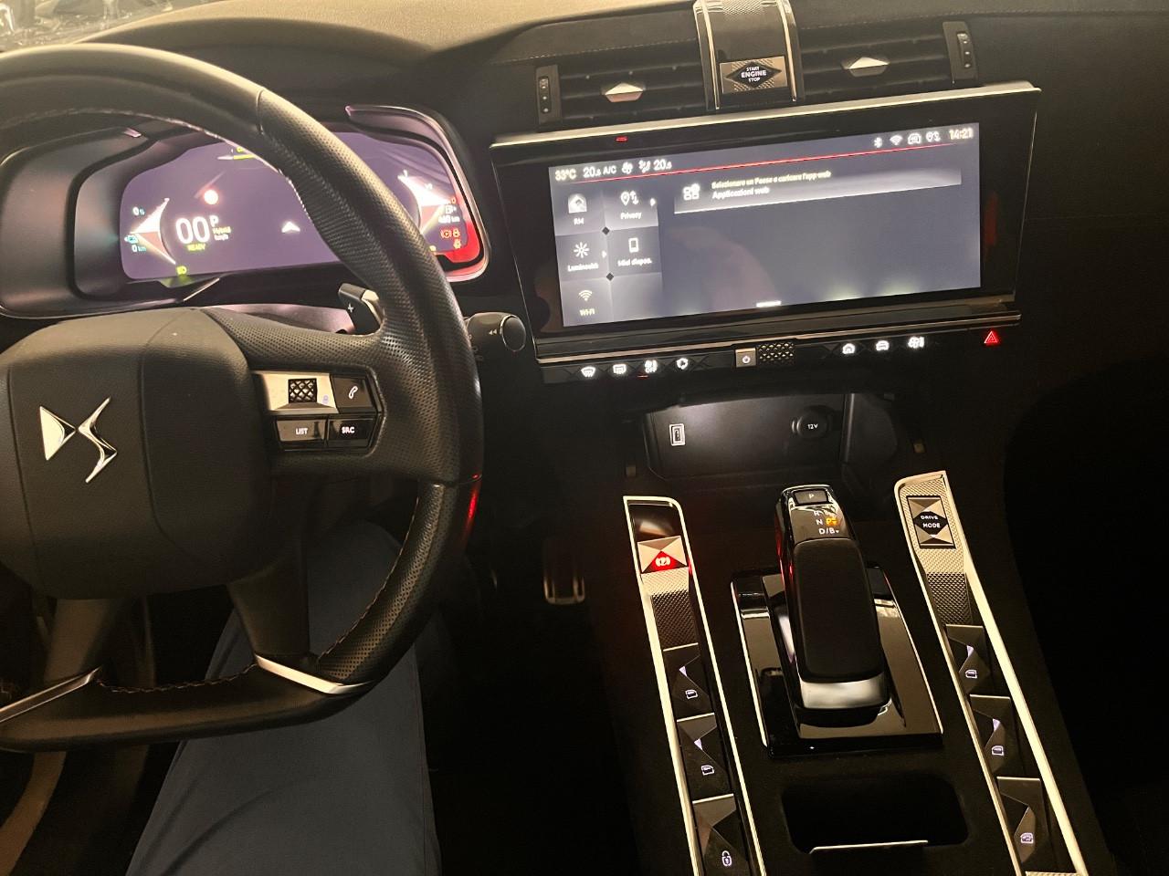 DS Automobiles DS 7 Crossback BlueHDi 130 Automatica Performance Line Crossback BlueHDi 130 Automatica