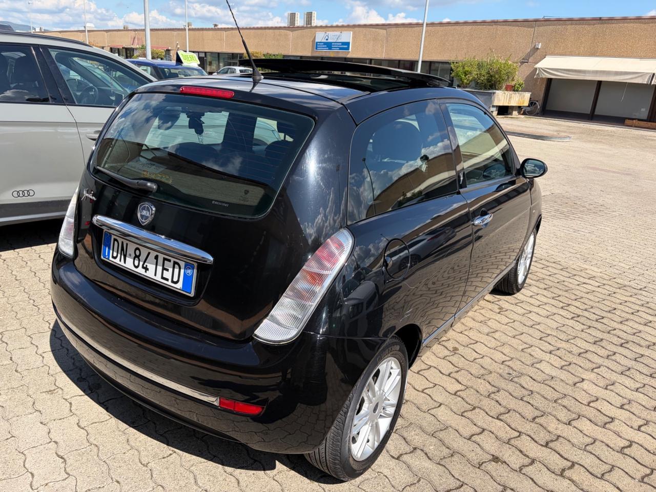 Lancia Ypsilon 1.2 Argento