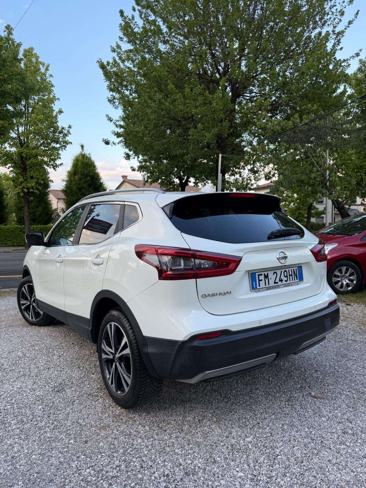 Nissan Qashqai 1.6 dCi 2WD N-Connecta 12 mesi di garanzia