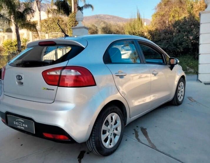 Kia Rio 1.1 CRDi WGT 5p. LX