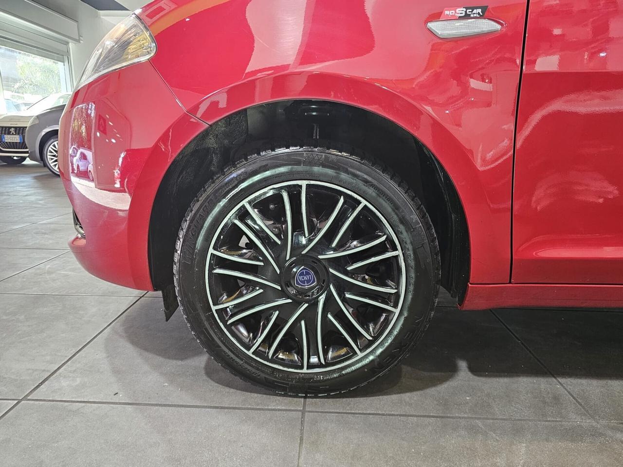 Lancia Ypsilon 1.2 69cv Ecochic GPL Gold