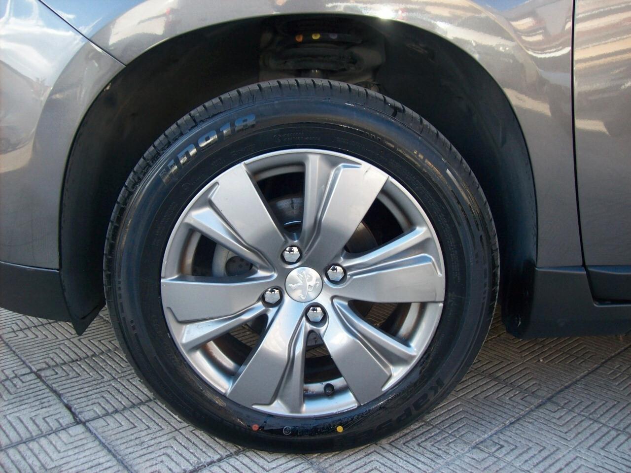Peugeot 2008 1.6 BlueHDi 100CV Business