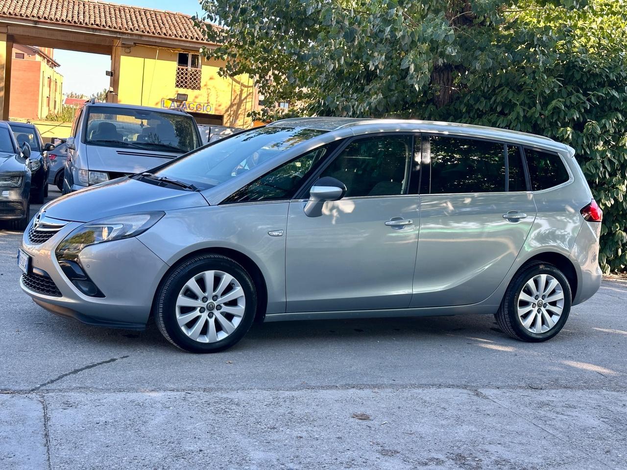 Opel Zafira Tourer 1.6 Turbo soli 115000 km 7 posti