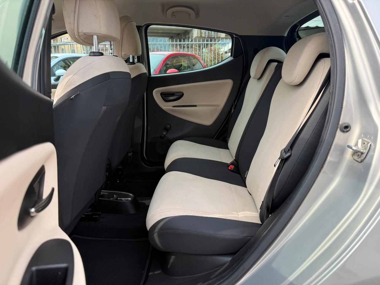 YPSILON 1.2 BENZ. 2014 139.000KM-OK NEOPATENTATI