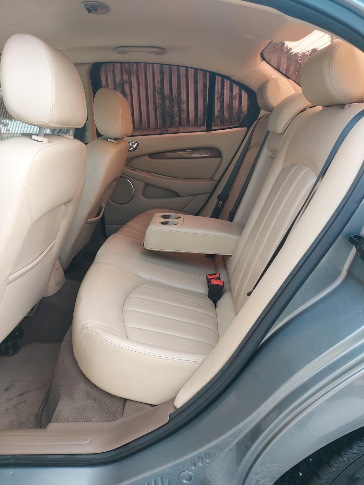 Jaguar X-Type 2.0D cat Executive 2004