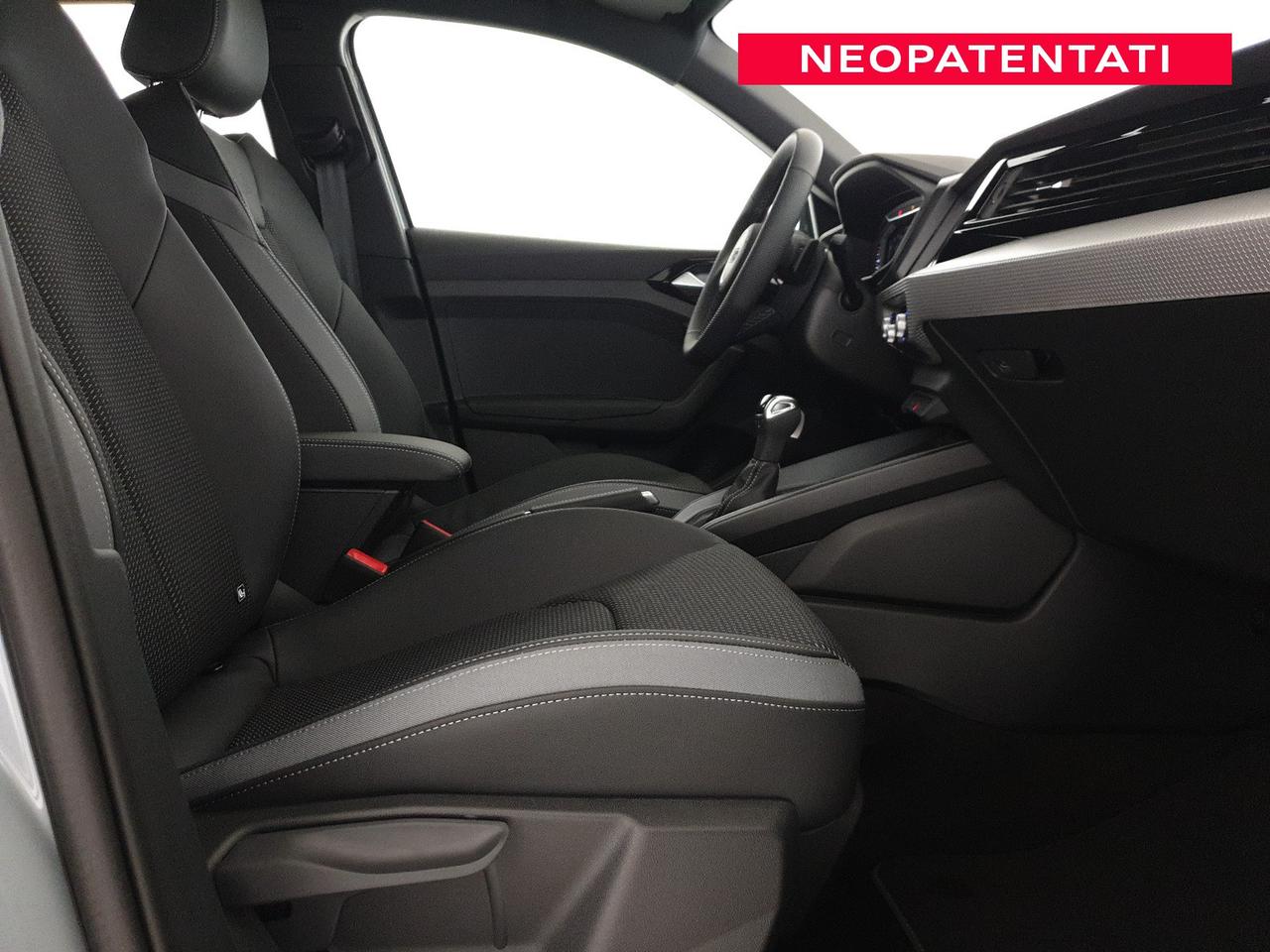 Allstreet 30TFSI 116CV S tronic Identity Contrast