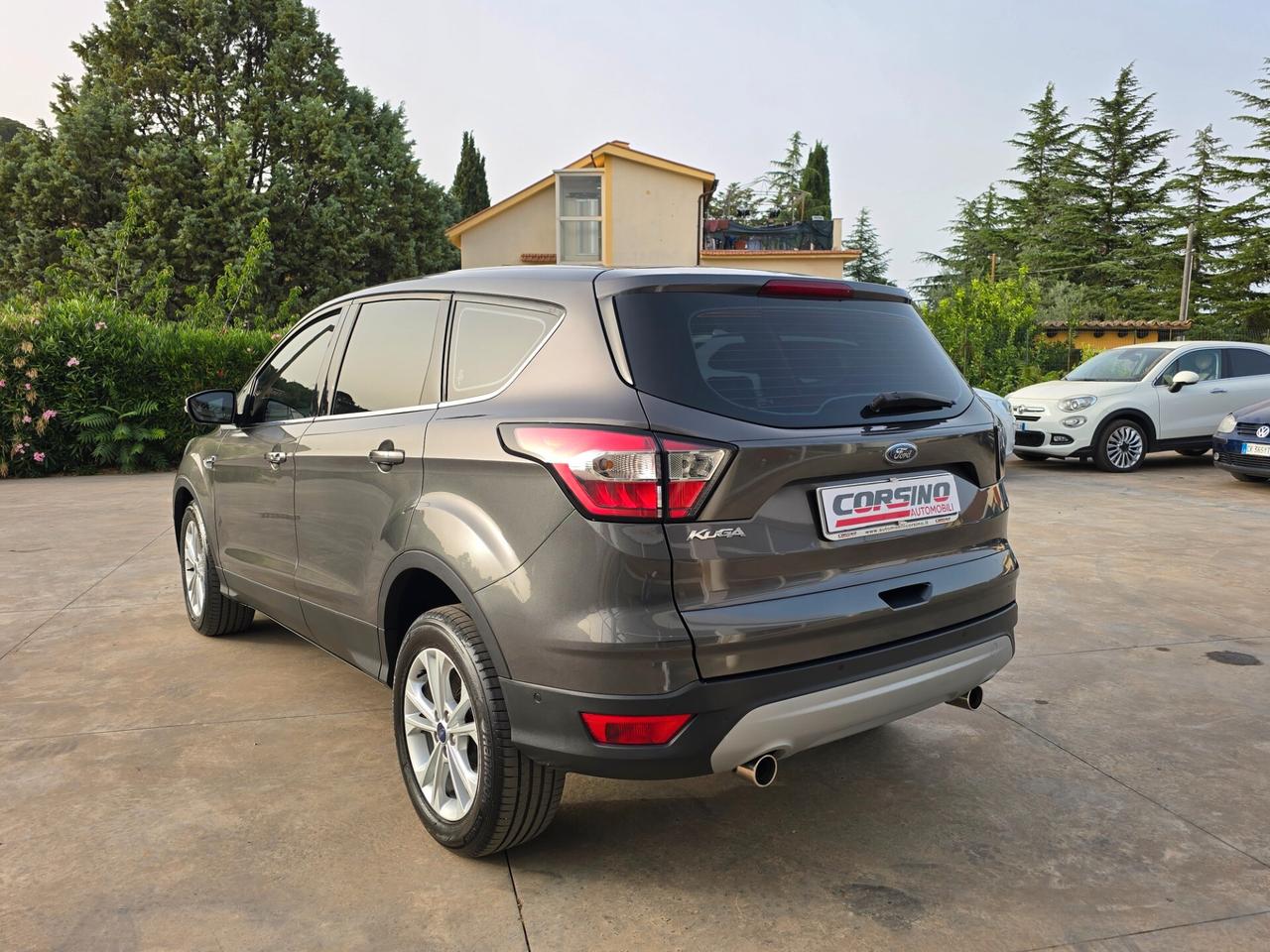 Ford Kuga 1.5 TDCI 120 CV Powershift Business