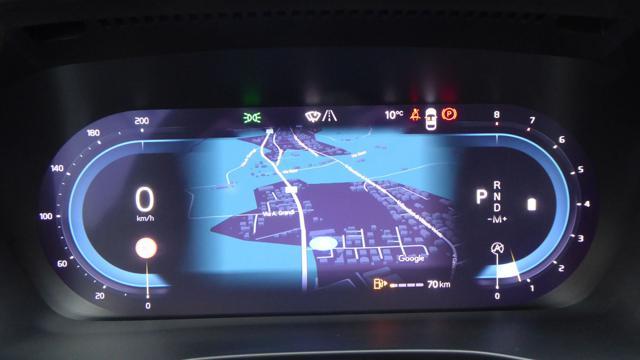 VOLVO XC40 B3 automatico Plus Dark