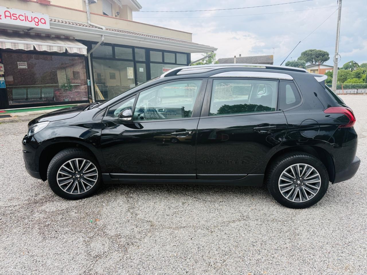 Peugeot 2008 82cv Active 110.000km!
