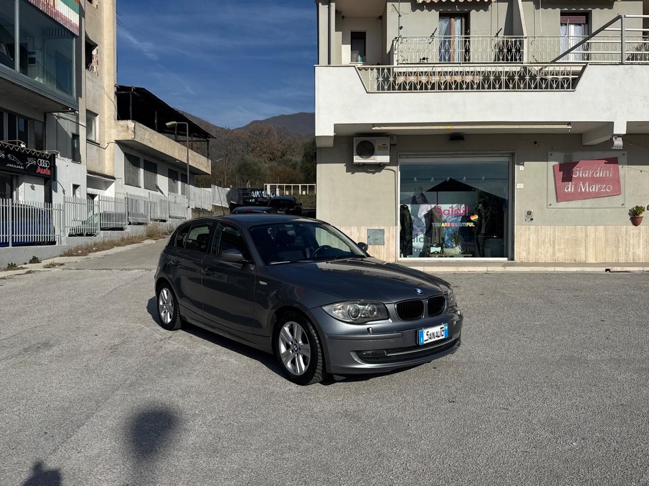 Bmw 118i benzina 5 porte Attiva garanzia