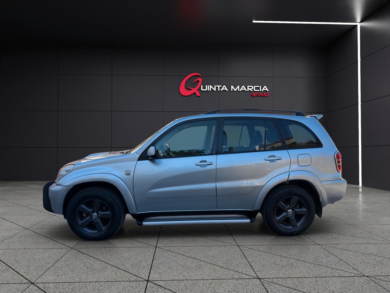ToyotaRAV4 2.0 D-4D 5 porte-PELLE/TETTO APRIBILE