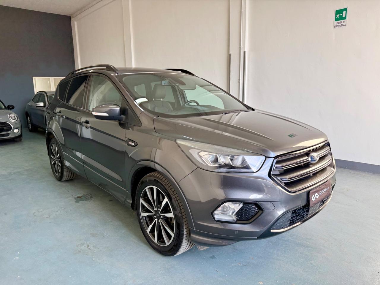 Ford Kuga 2.0 TDCI 120 CV S&S 2WD Powershift ST-Line