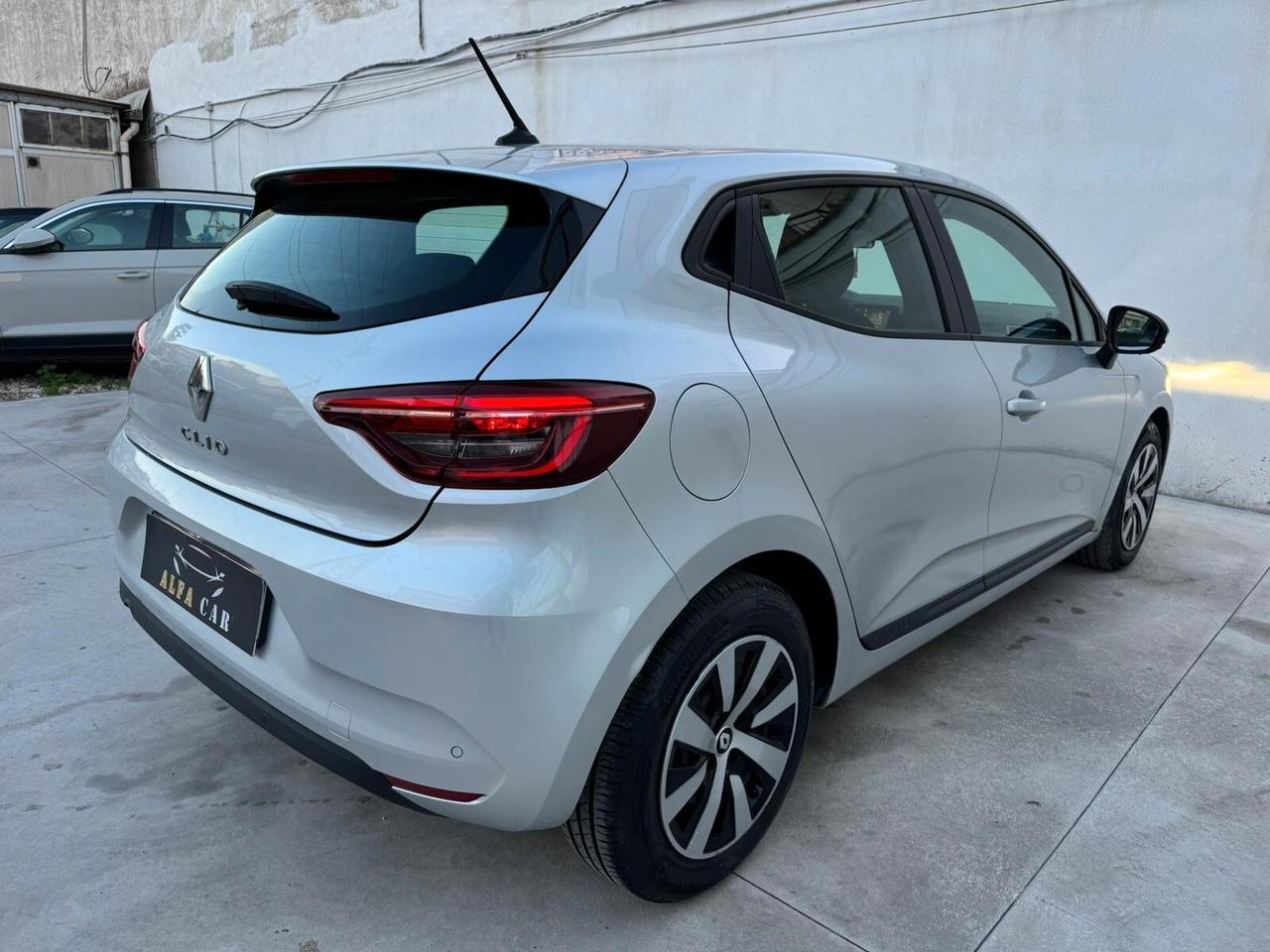 RENAULT CLIO 1.0 TCe 90CV 2023!!! EQUILIBRE!!!