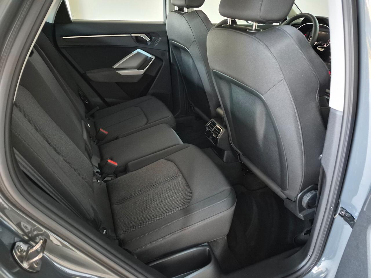 Audi Q3 35 TFSI S tronic Business Advanced