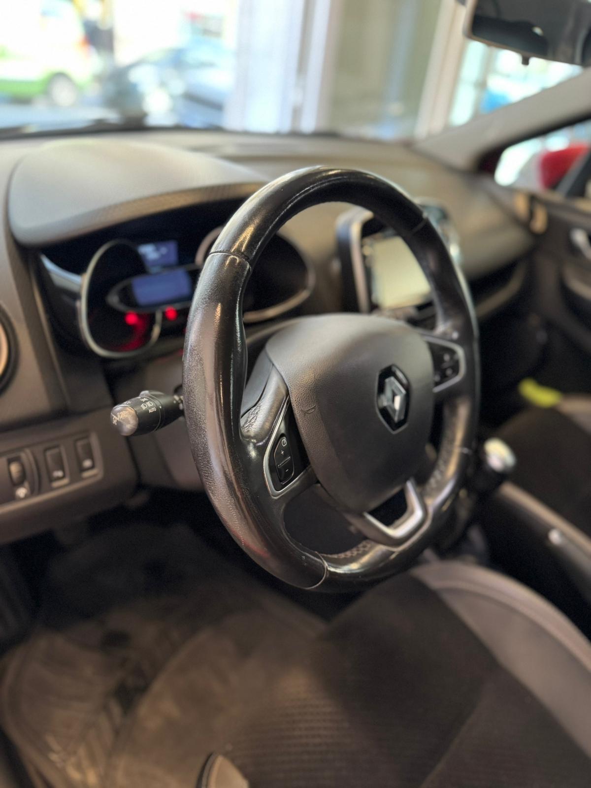 Renault Clio dCi 8V 90CV EDC Start&Stop 5 porte Energy Intens