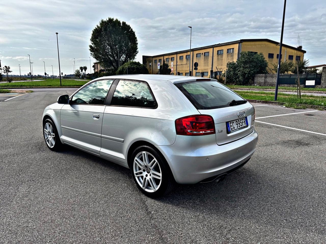 Audi A3 1.6 TDI 105 CV CR Attraction