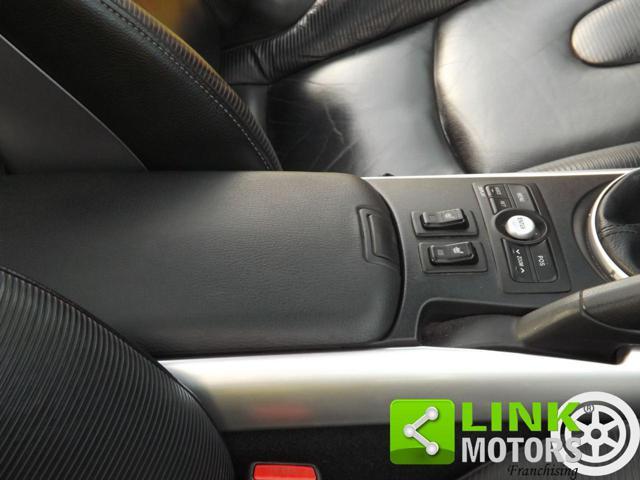 MAZDA RX-8 1.3 anno 2005 dispone di CRS ben tenuta