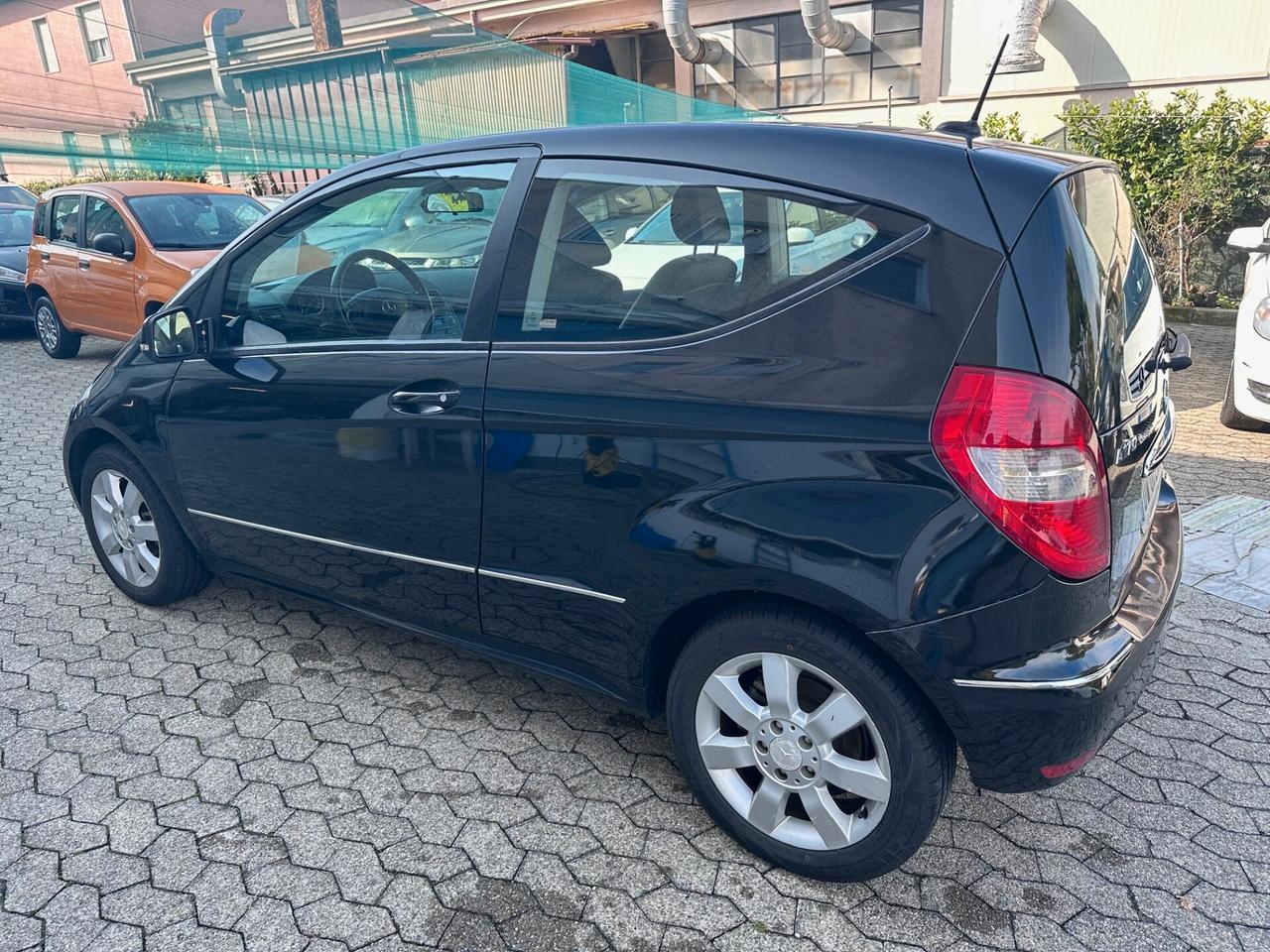 Mercedes-benz A 180 BlueEFFICIENCY Avantgarde
