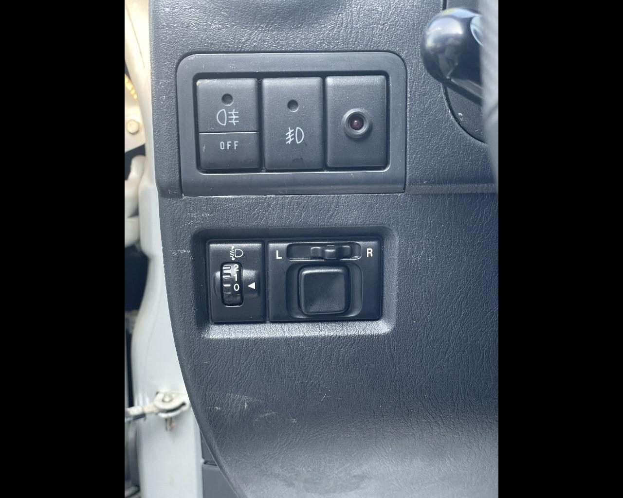 SUZUKI Jimny 3ª serie - Jimny 1.3i 16V cat 4WD JLX