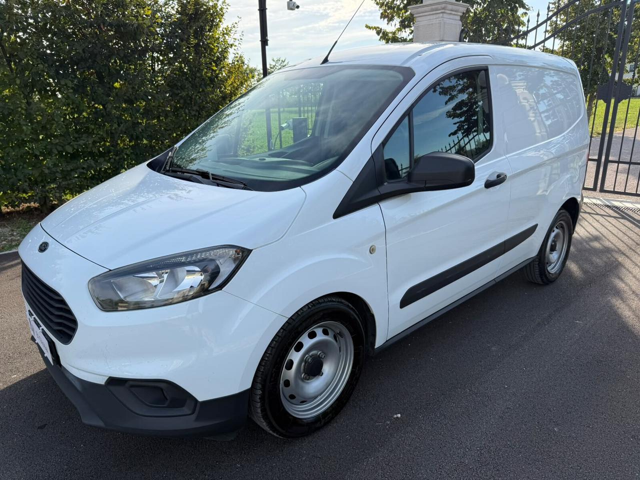 Ford Transit Courier 1.5 TDCi 75CV Van Trend