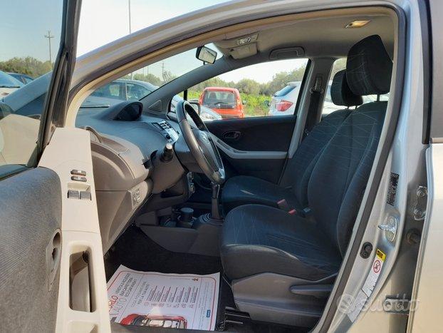 TOYOTA Yaris 1.0 5P. SOL