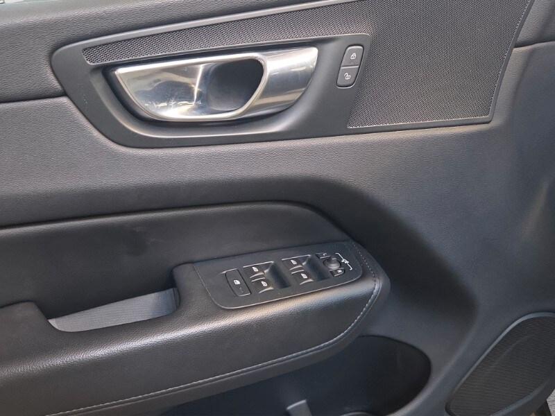 VOLVO XC60 (2017-->) XC60 T6 Recharge Plug-in H...