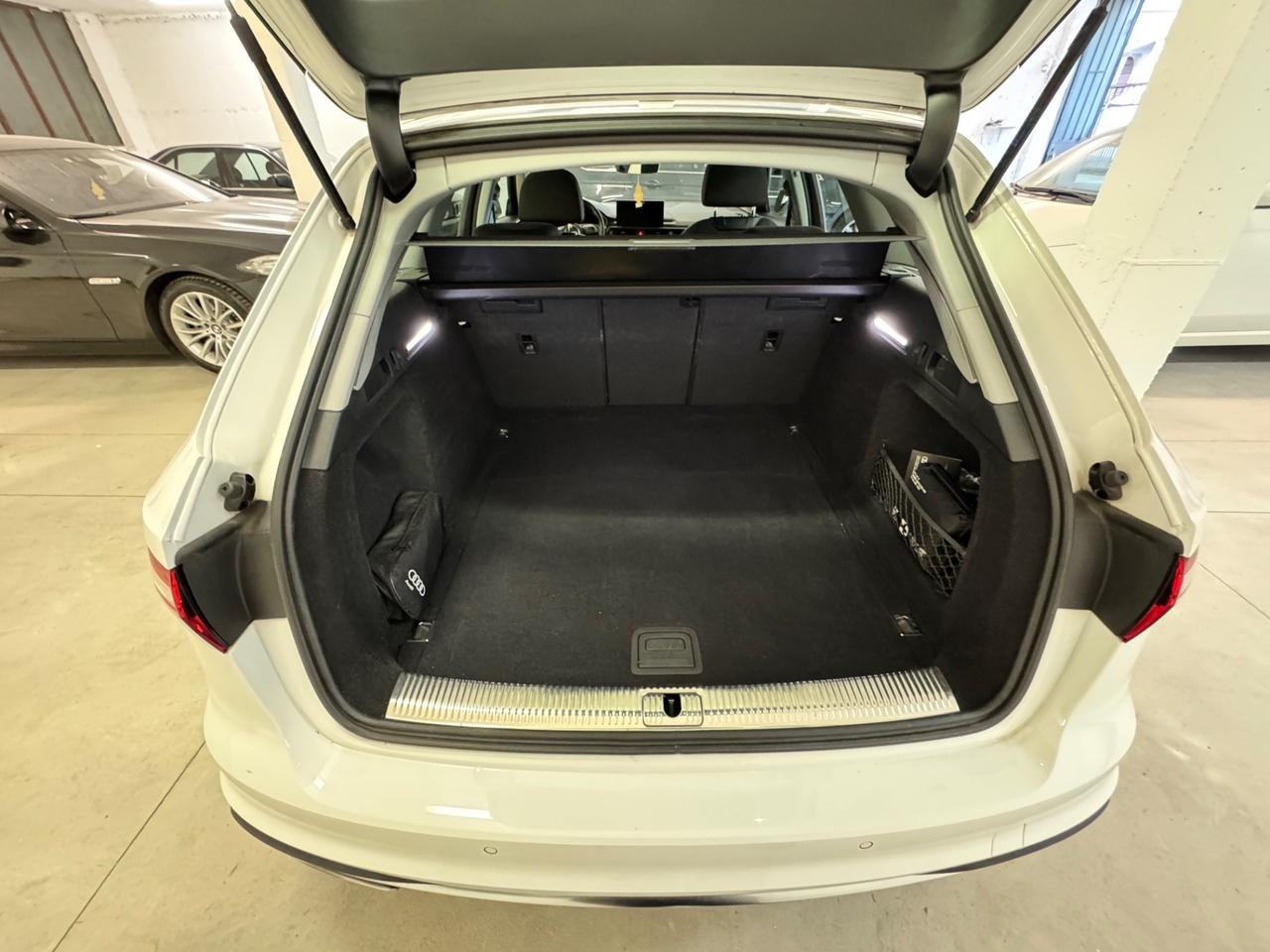 Audi A4 Avant 30 TDI/136 CV S tronic Business Advanced