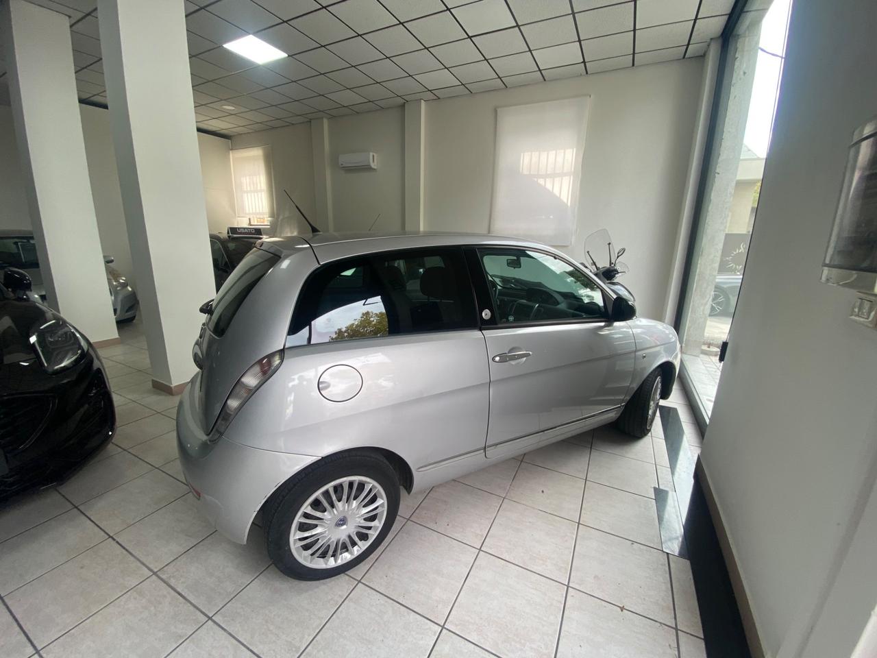 Lancia Ypsilon 1.4 Platinum Ecochic GPL