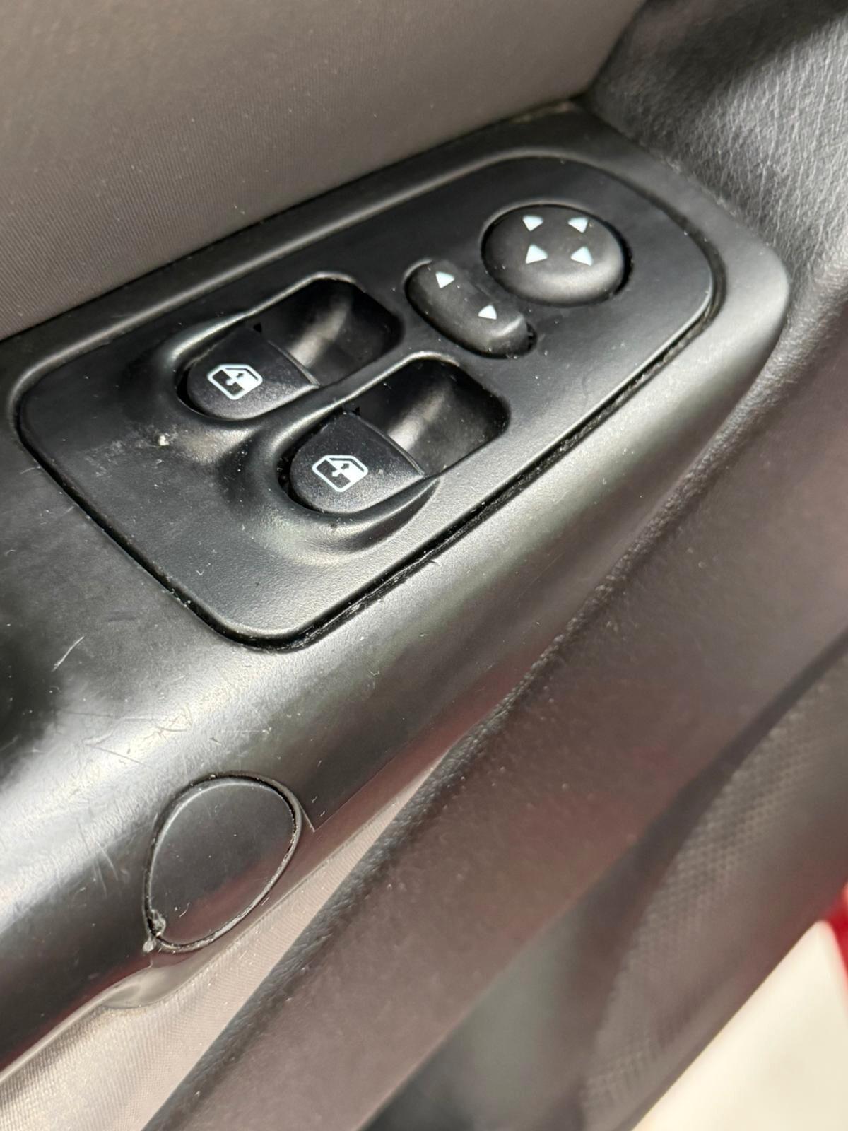 Lancia Y 1.2cc Bicolore