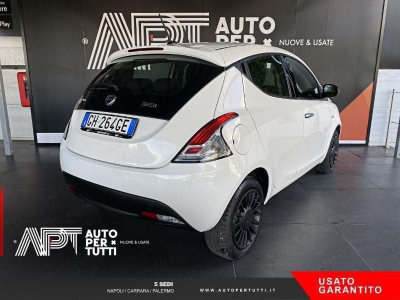 Lancia Ypsilon Ypsilon 1.0 firefly hybrid Silver s&s 70cv