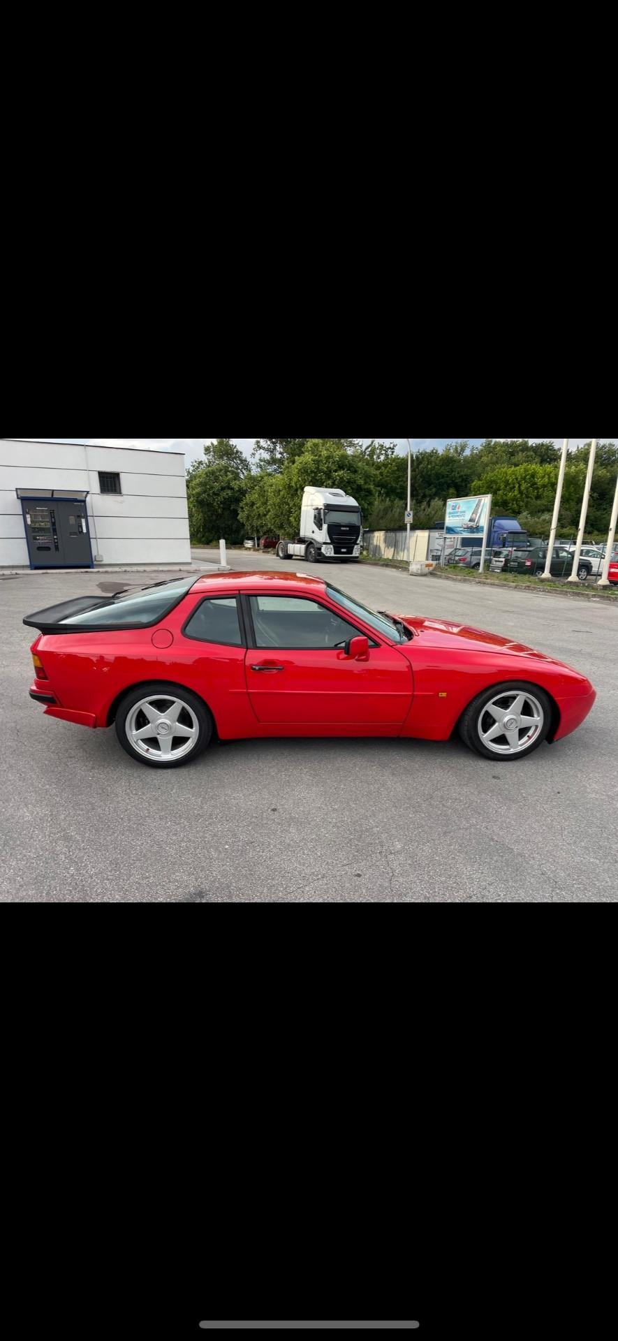 Porsche 944 Turbo S