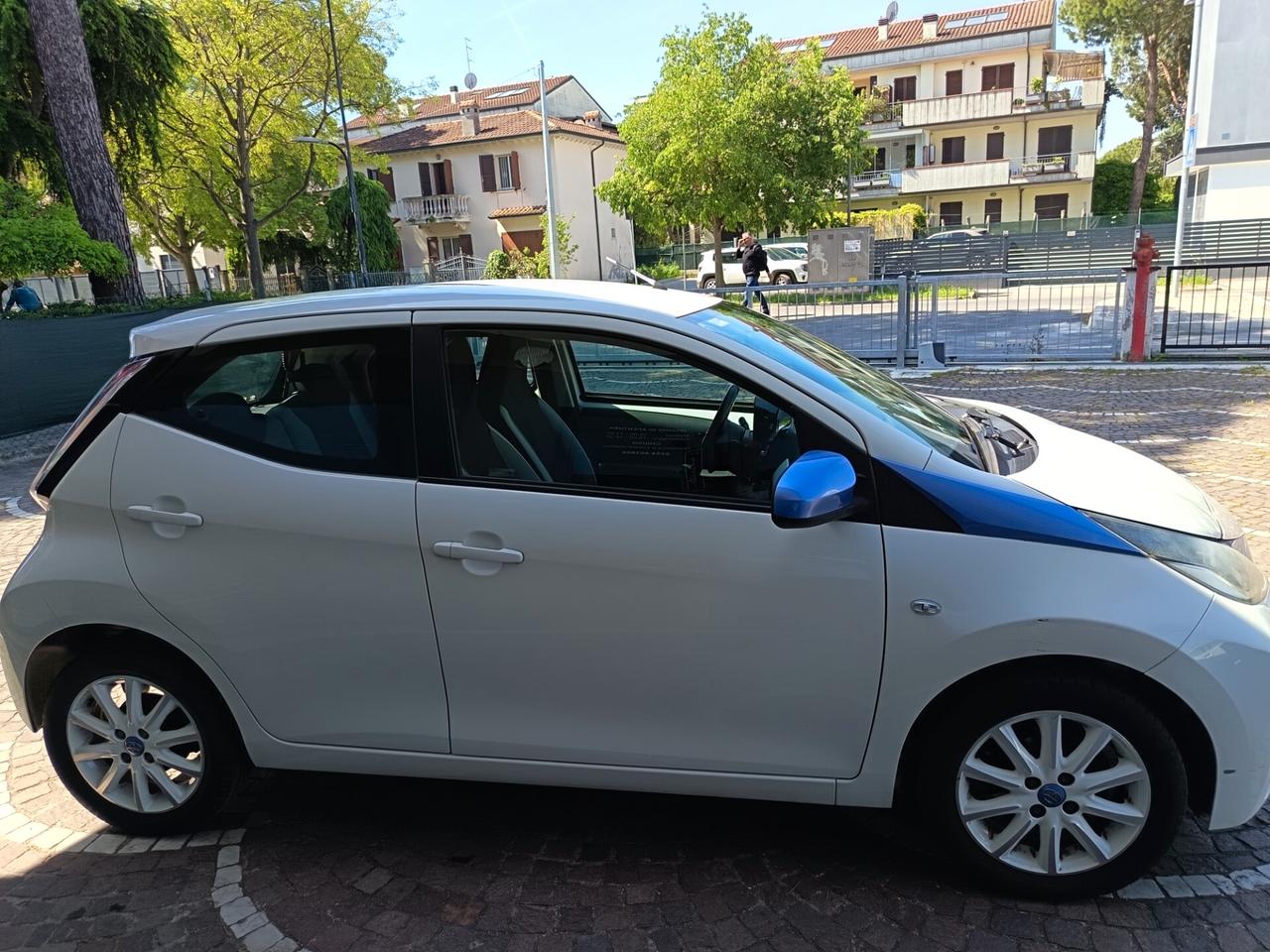 Toyota Aygo 1.0 VVT-i 69 CV 5 porte x-cool