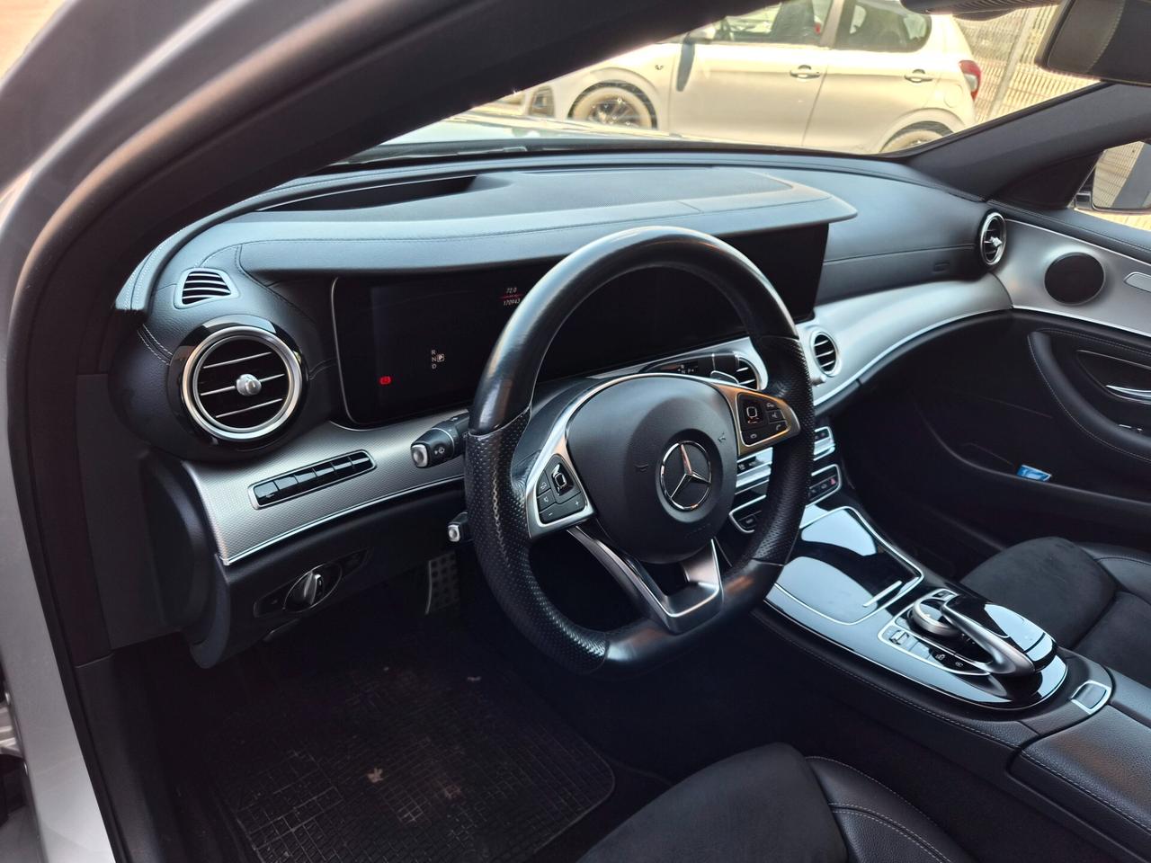 Mercedes-benz E 220 d Auto Premium Plus
