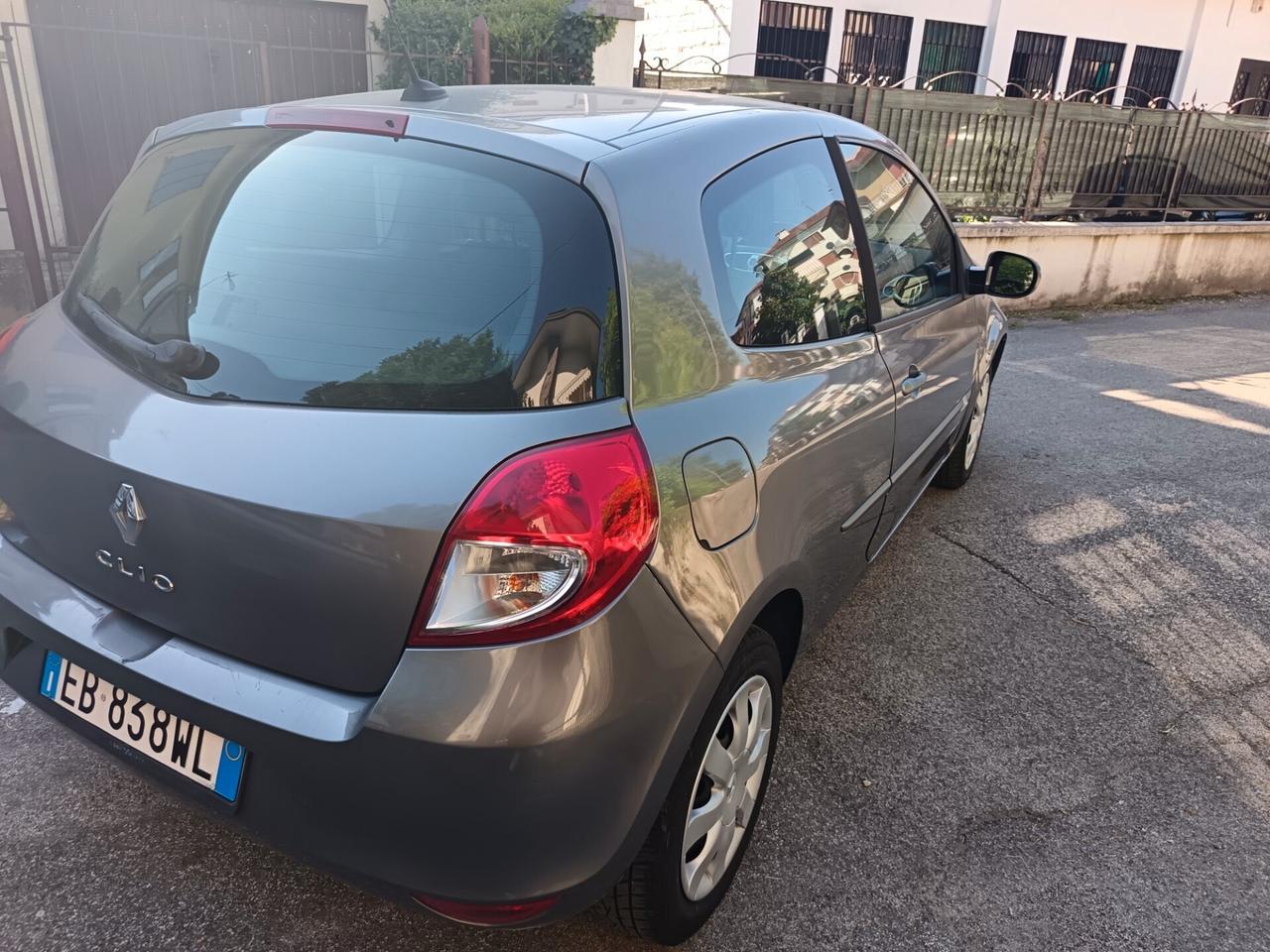 Renault Clio 1.2 16V 3 porte Dynamique